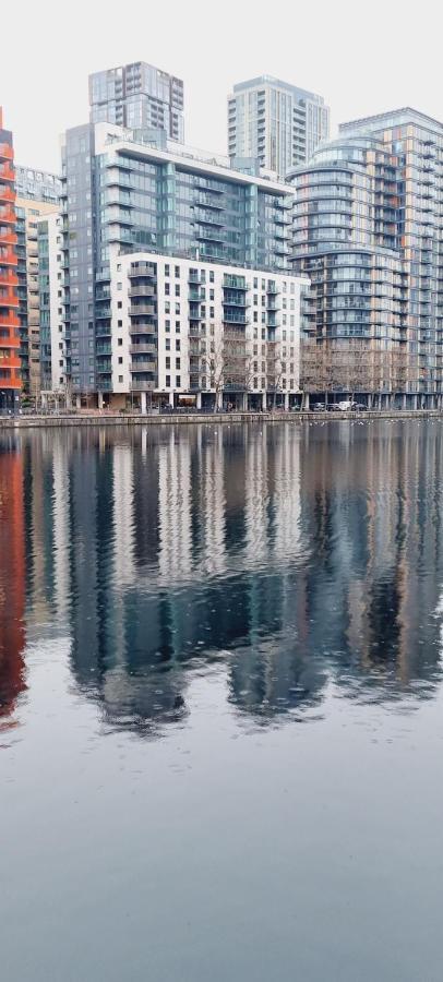 Luxury Waterside Apartment Canary Wharf Londres Exterior foto